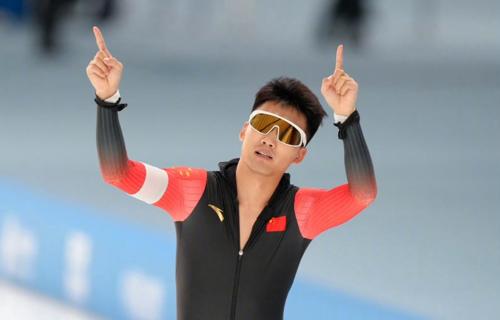 对于许多围棋爱好者来说围棋不仅仅是一项游戏更是一种生活的哲学它教会人们如何在复杂的生活中寻找平衡如何